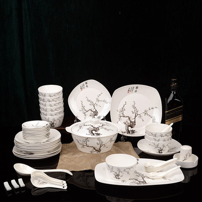 景德鎮(zhèn)陶瓷56頭方形報(bào)春骨質(zhì)瓷 商務(wù)禮贈(zèng)與家居美學(xué)的精致之選
